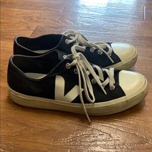 Veja V-10 Low Top Sneakers